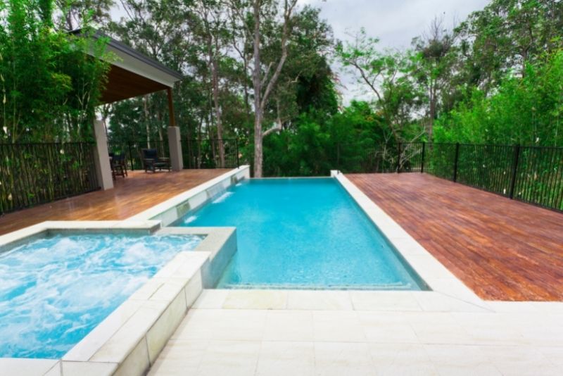 building a custom built infinity edge pools